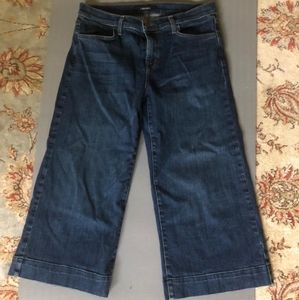 Cropped wide leg jeans